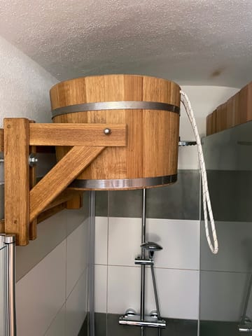 Hölzerner Saunaeimer mit Kelle